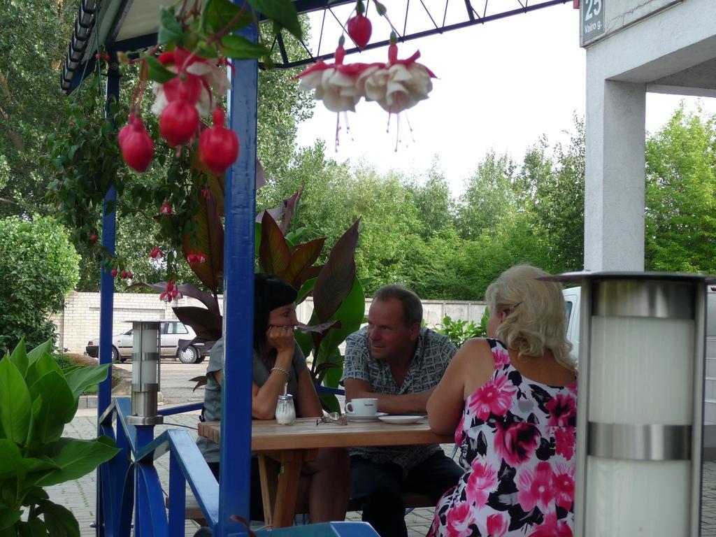 Skaistaziede Hotell Šiauliai Exteriör bild